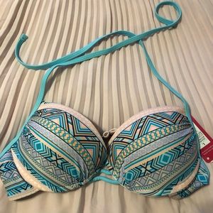 NWT push-up bikini top, size L